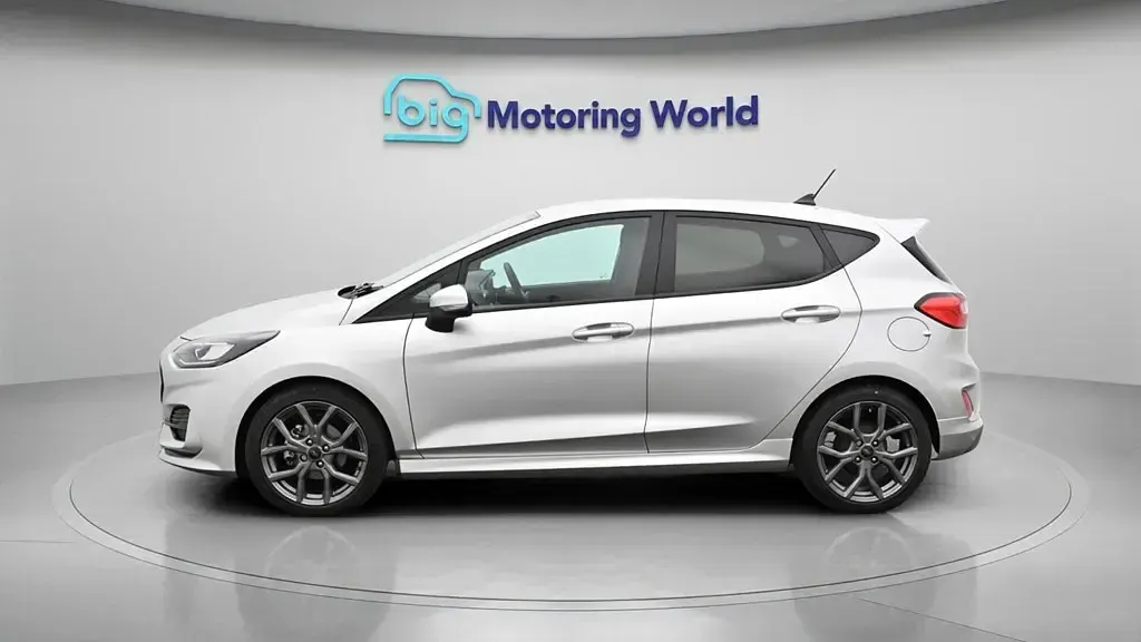 Used Ford Fiesta ST-Line 125 HP (91 kW) 2021 Silver Hatchback