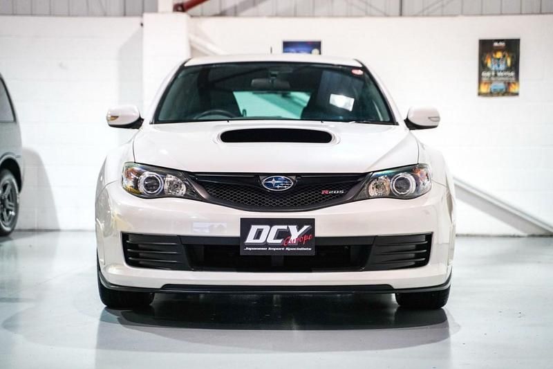 Used Subaru Impreza 320 HP (235 kW) 2010 White Hatchback