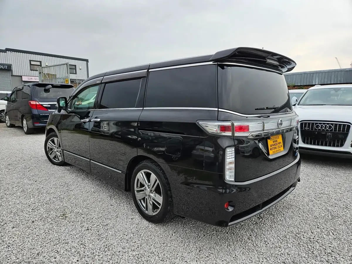 Used Nissan Elgrand 2010 Black MPV