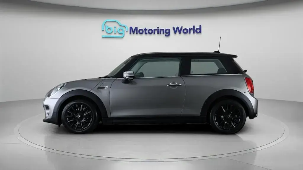 Used Mini Cooper Classic 136 HP (100 kW) 2020 Silver Hatchback