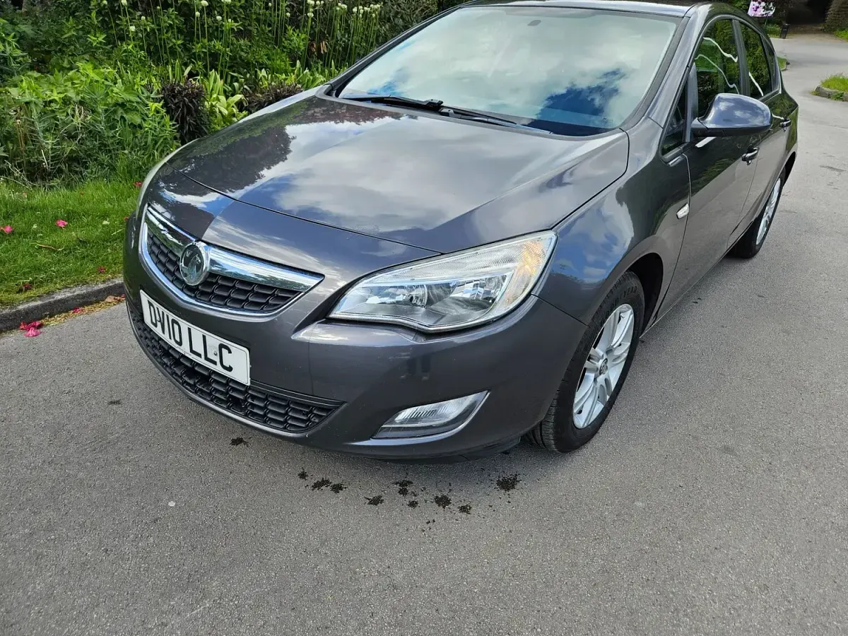 Used Vauxhall Astra 2010 Grey Hatchback