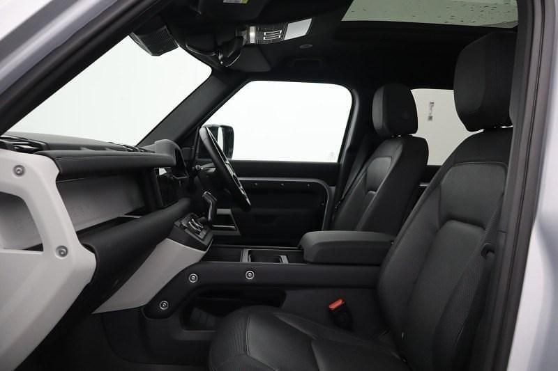 Usado Land Rover Defender SE Dynamic 2023 Prateado SUV