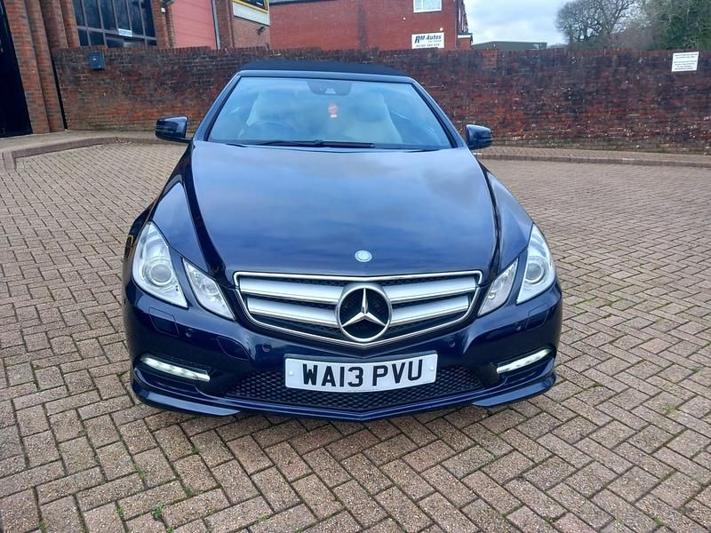 Used Mercedes E220 170 HP (125 kW) 2013 Blue Cabriolet