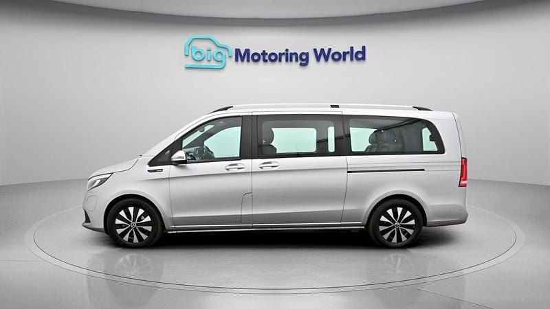 Usado Mercedes EQV300 295 kW (402 HP) 2021