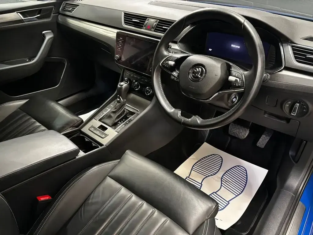 Used Skoda Superb SE L 218 HP (160 kW) 2020 Blue Estate