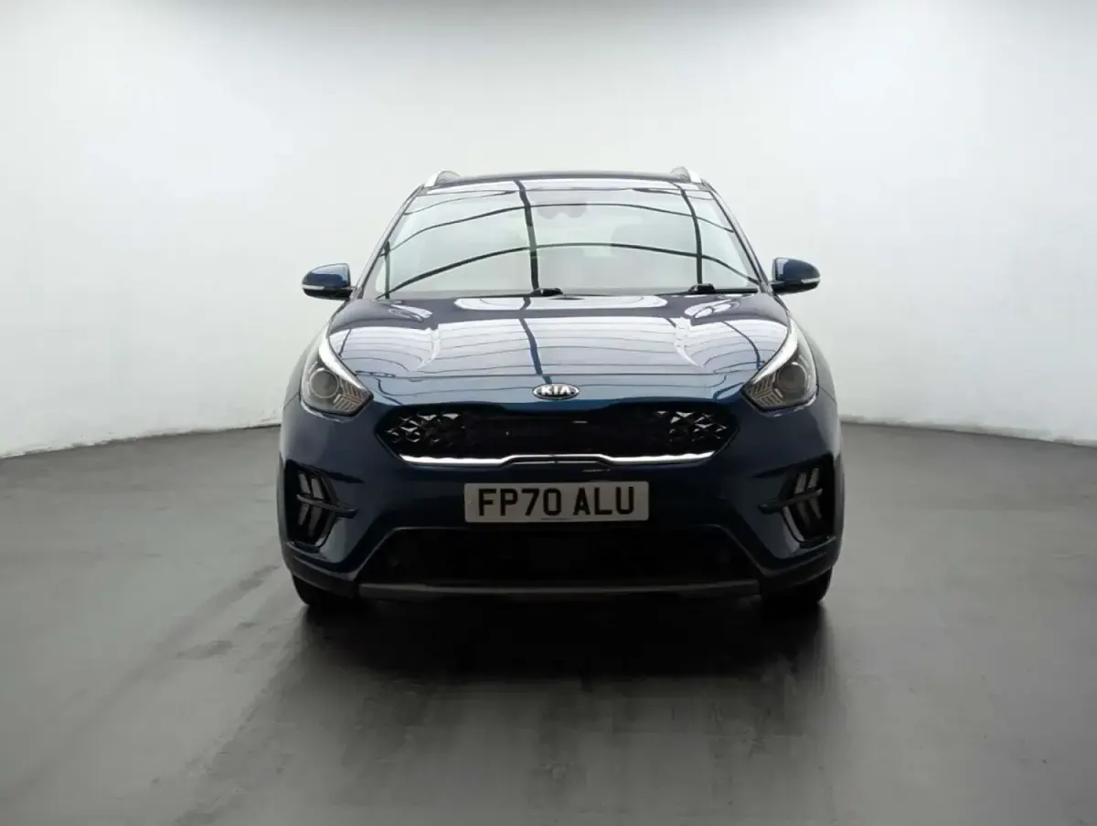 Begagnad Kia Niro 139 HK (102 kW) 2021 Blå SUV