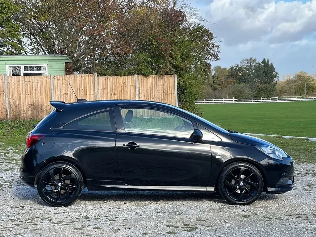 Używany Vauxhall Corsa Edition 75 KM (55 kW) 2017 Czarny Hatchback