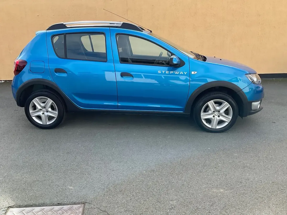 Used Dacia Sandero Ambiance 2014 Blue Hatchback