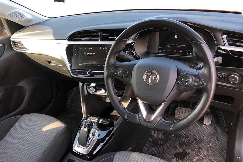 Used Vauxhall Corsa-e 100 kW (136 HP) 2020 Orange Hatchback