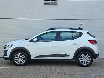 Used Dacia Sandero Comfort 91 HP (66 kW) 2022 White Hatchback