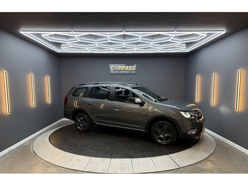 Used Dacia Logan MCV Stepway 90 HP (66 kW) 2017 Grey Estate