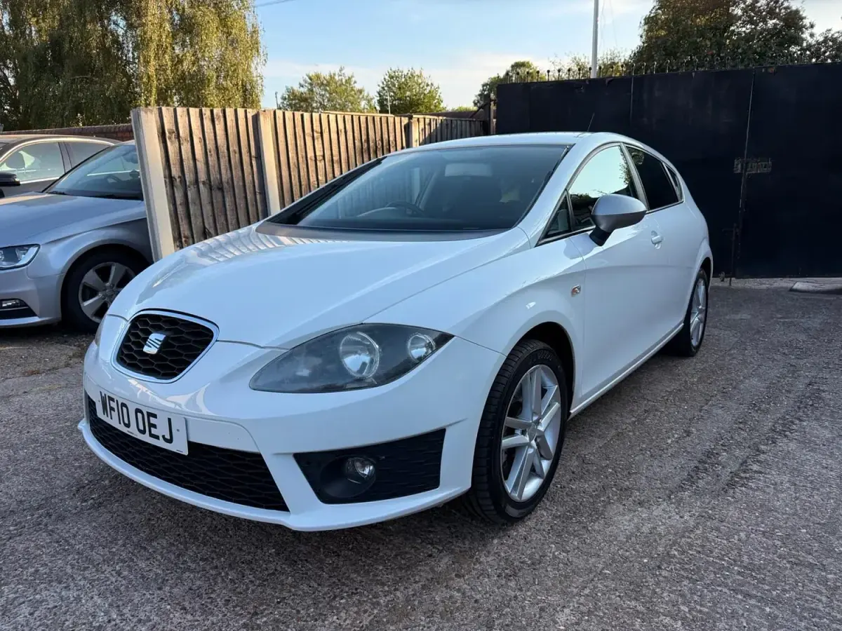 Used Seat Leon FR 2010 White Hatchback