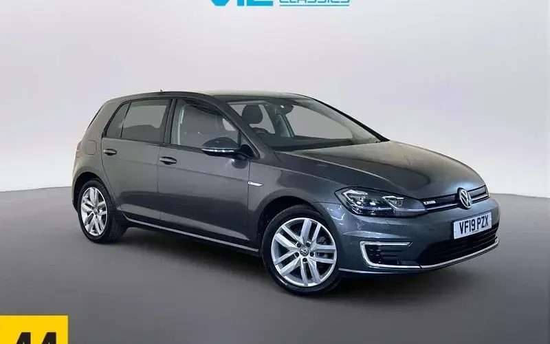 Begagnad VW e-Golf 100 kW (136 HK) 2019 Halvkombi