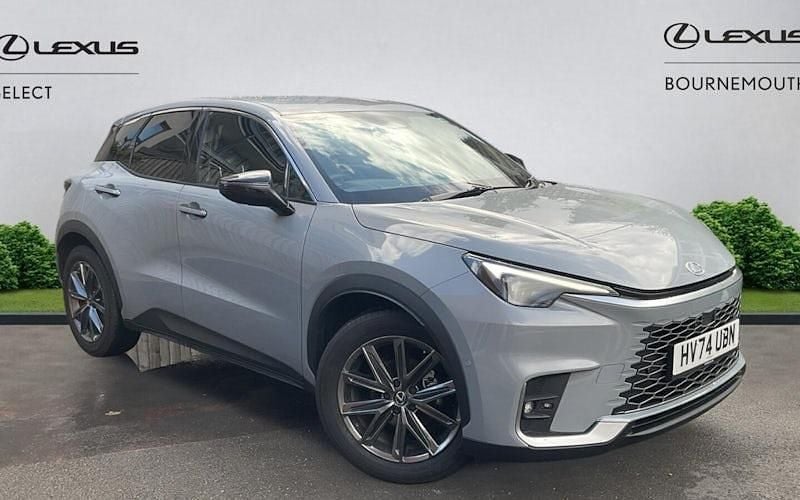 Used 2026 Lexus LBX SUV | £35,542 (Expensive) - Image 1/4