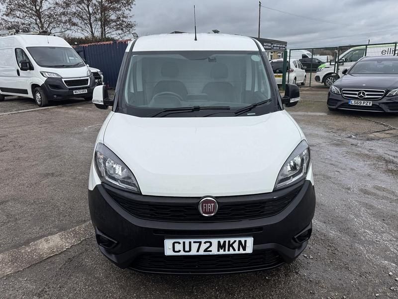 Used Fiat Doblò 120 HP (88 kW) 2022 White MPV