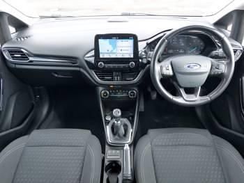 Used Ford Fiesta Titanium 125 HP (91 kW) 2018 White Hatchback