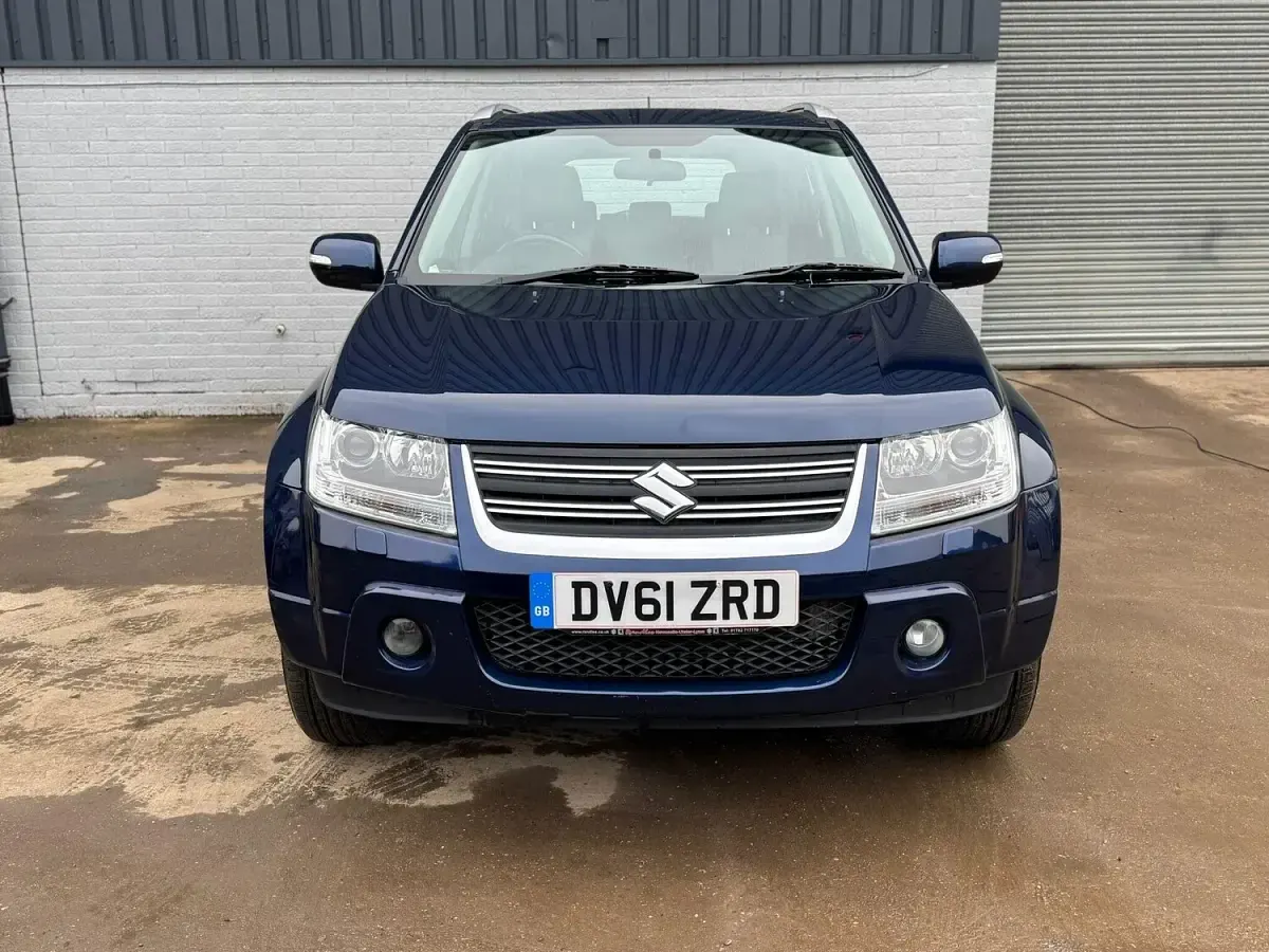Used Suzuki Grand Vitara SZ-T 129 HP (94 kW) 2011 Blue Estate
