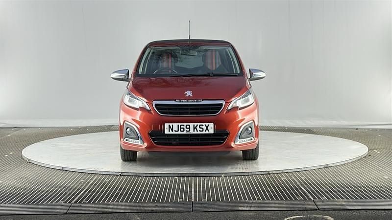 Used Peugeot 108 Collection 72 HP (52 kW) 2019 Red Hatchback