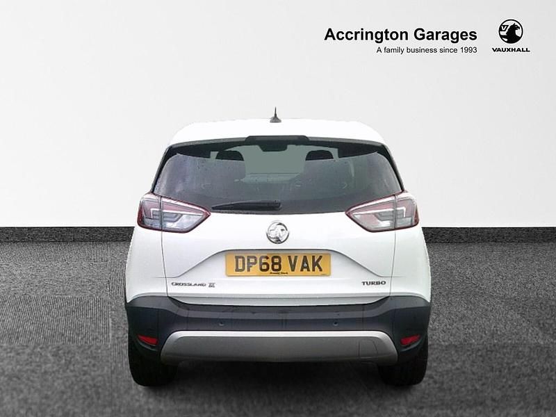 Used Vauxhall Crossland X S 2019 Summit white SUV