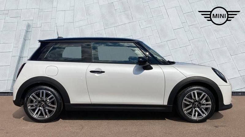 Used Mini Cooper S Hatch 201 HP (147 kW) 2024 White Hatchback
