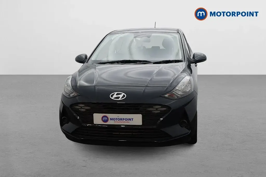 Used Hyundai i10 Advanced 67 HP (49 kW) 2024 Grey Hatchback