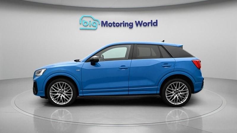 Used Audi Q2 Black Edition 150 HP (110 kW) 2020 Blue SUV