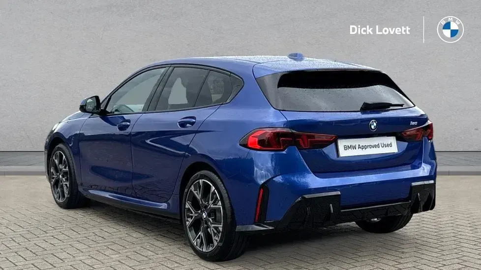 Usado BMW 120 M Sport 168 CV (123 kW) 2026 Azul Utilitario