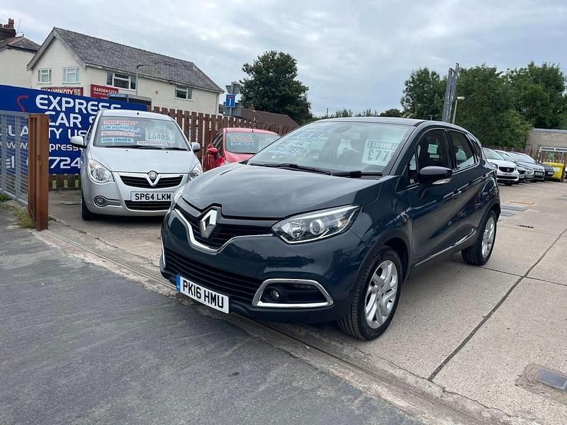 Second-hand Renault Captur Dynamique 110 CP (80 kW) 2016 Albastru SUV