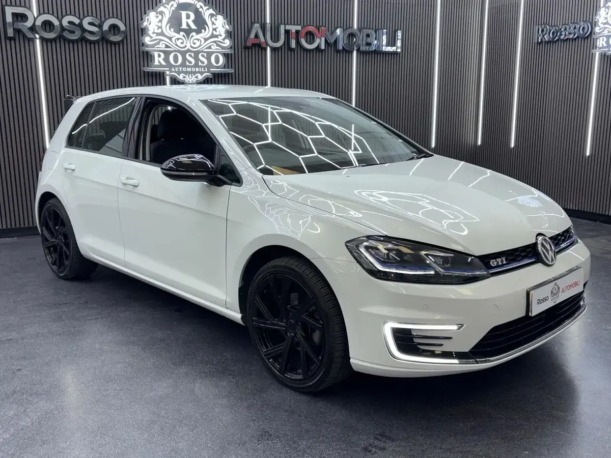 Used VW e-Golf 99 kW (135 HP) 2019 White Hatchback