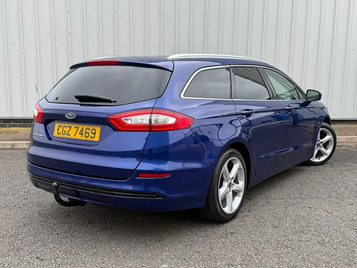 Used Ford Mondeo Titanium 210 HP (154 kW) 2016 Blue Estate