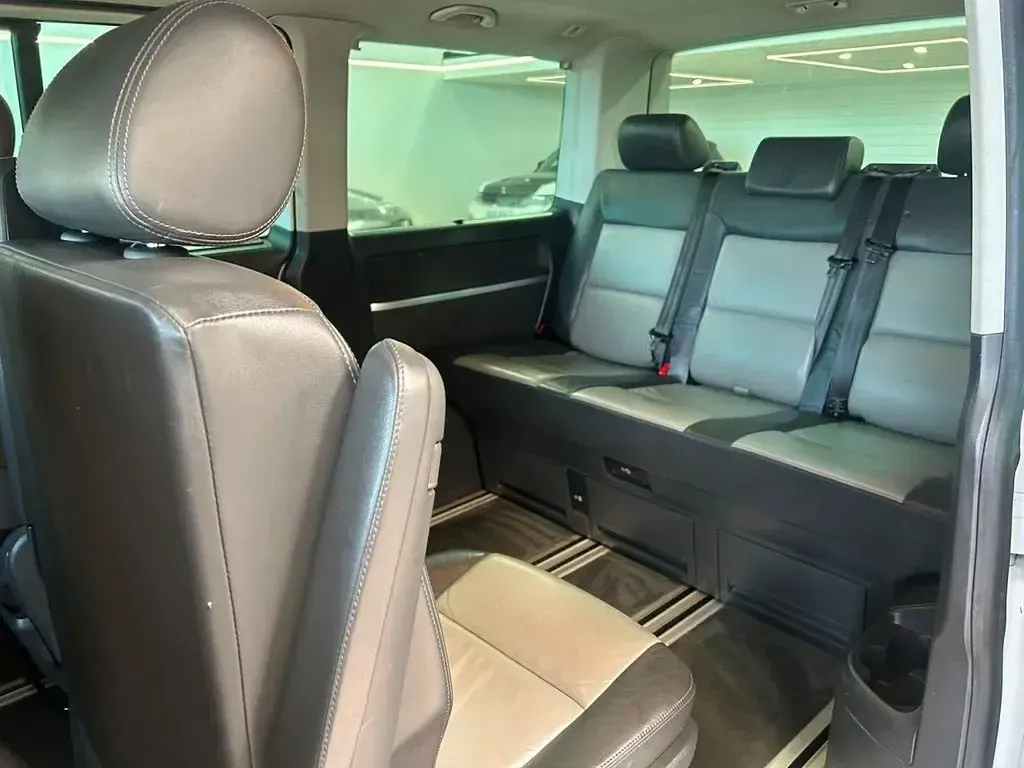 Used VW Caravelle Edition 180 HP (132 kW) 2012 White Van