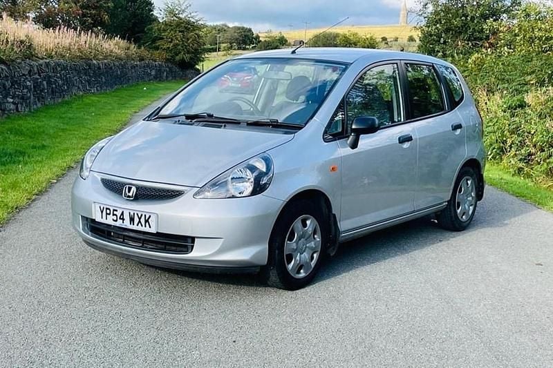 Silver Used 2004 Honda Jazz S Hatchback | £2,490 (Fair price) - Image 1/1