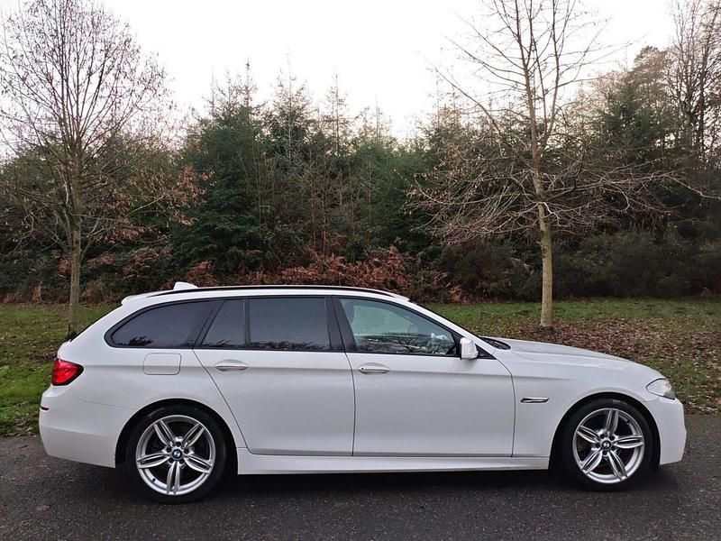 White Used 2013 BMW 525 M Sport Estate | £10,950 (Expensive) - Image 1/4
