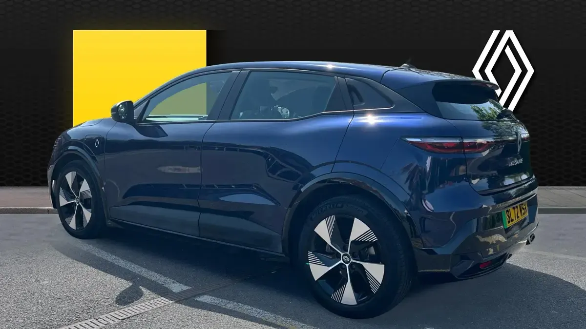 Used Renault Megane E-Tech Equilibre 160 kW (218 HP) 2022 Blue Hatchback