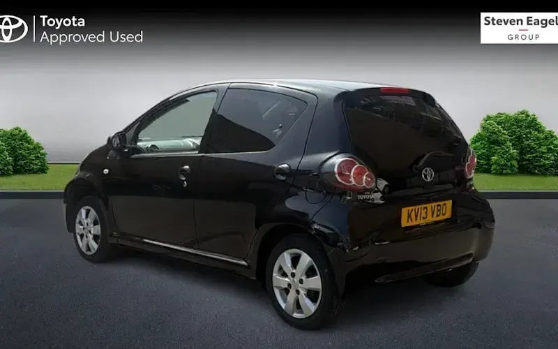 Begagnad Toyota Aygo Style 68 HK (50 kW) 2014 Halvkombi