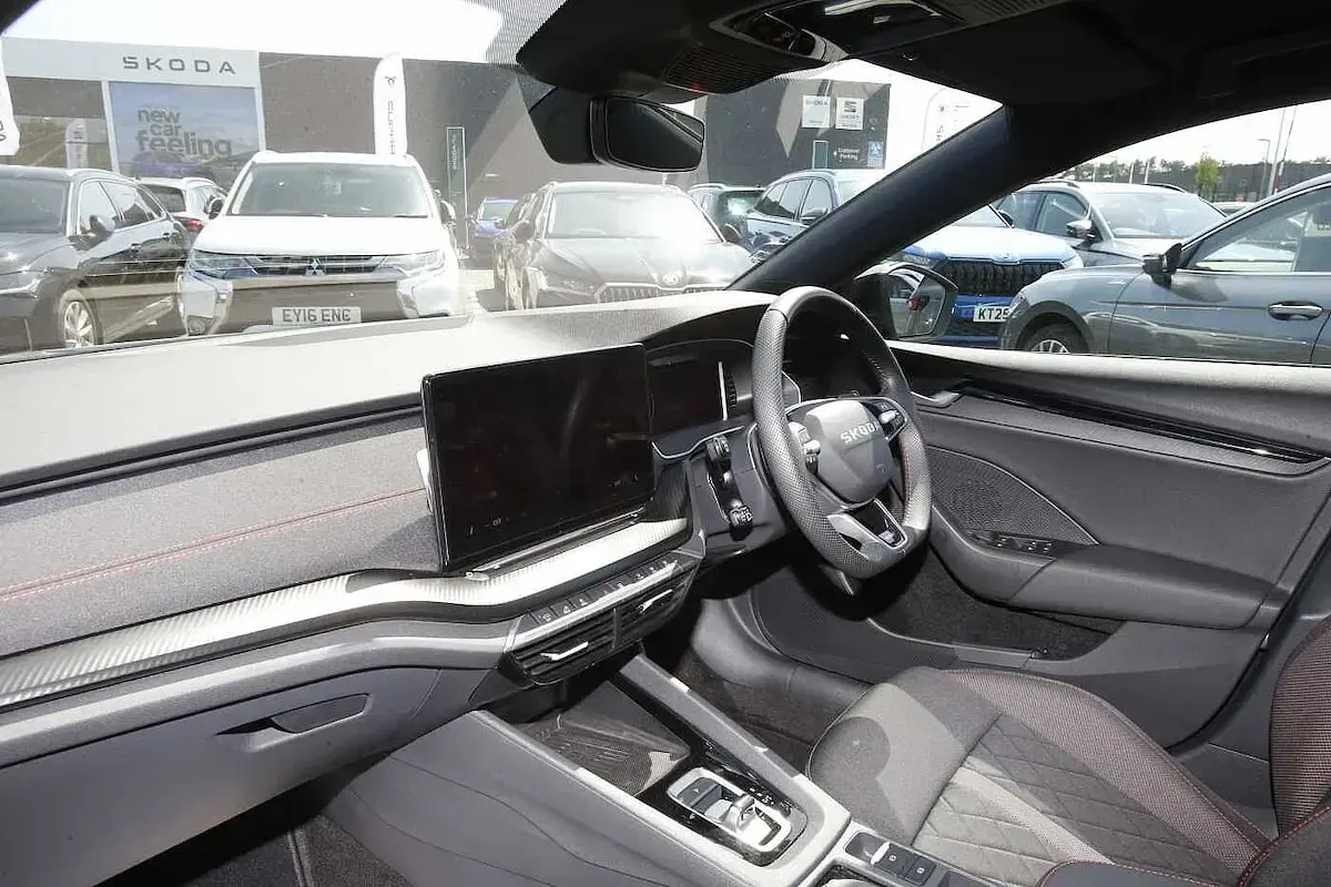 Used Skoda Octavia vRS 265 HP (194 kW) 2025 Space violet Estate