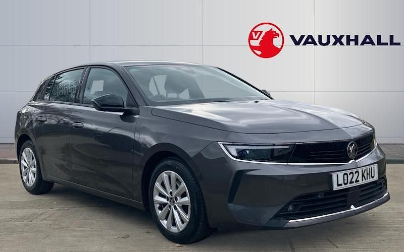 Used Vauxhall Astra Design Edition 131 HP (96 kW) 2025 Hatchback
