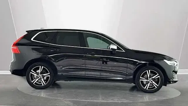 Used Volvo XC60 R-Design 188 HP (138 kW) 2019 SUV