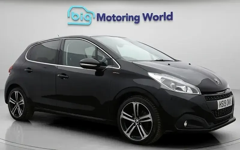 Used Peugeot 208 GT-line 110 HP (80 kW) 2019 Hatchback