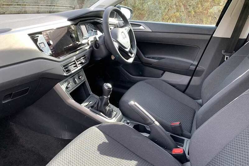 Used VW Polo SE 80 HP (58 kW) 2019 Black Hatchback