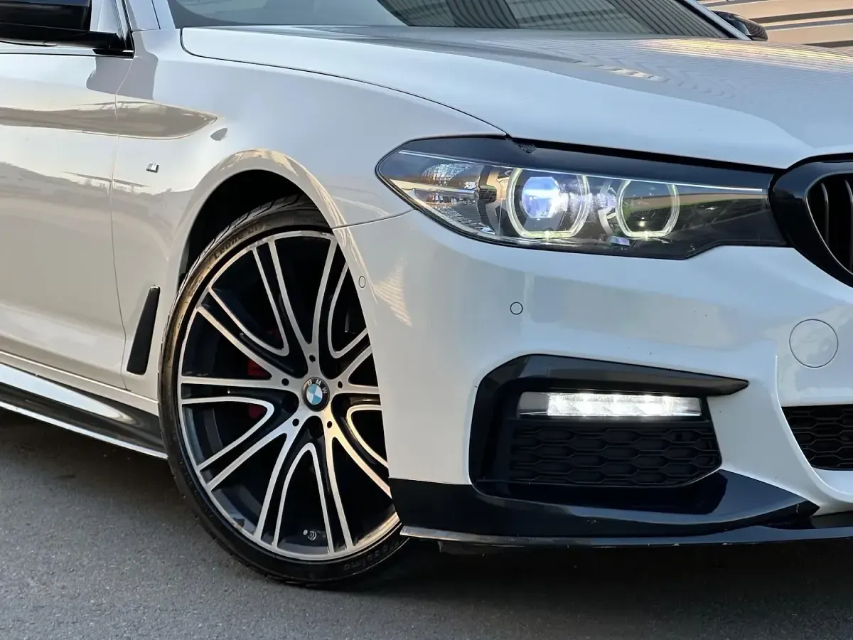 Used BMW 520 M Sport 187 HP (137 kW) 2017 White Sedan