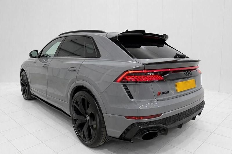 Usado Audi RS Q8 Advanced 600 CV (441 kW) 2022 Gris SUV