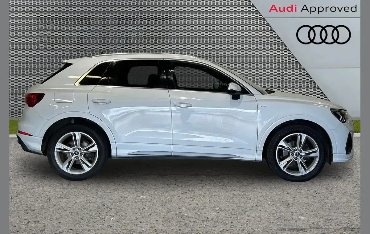 Used Audi Q3 S-Line 150 HP (110 kW) 2020 White SUV