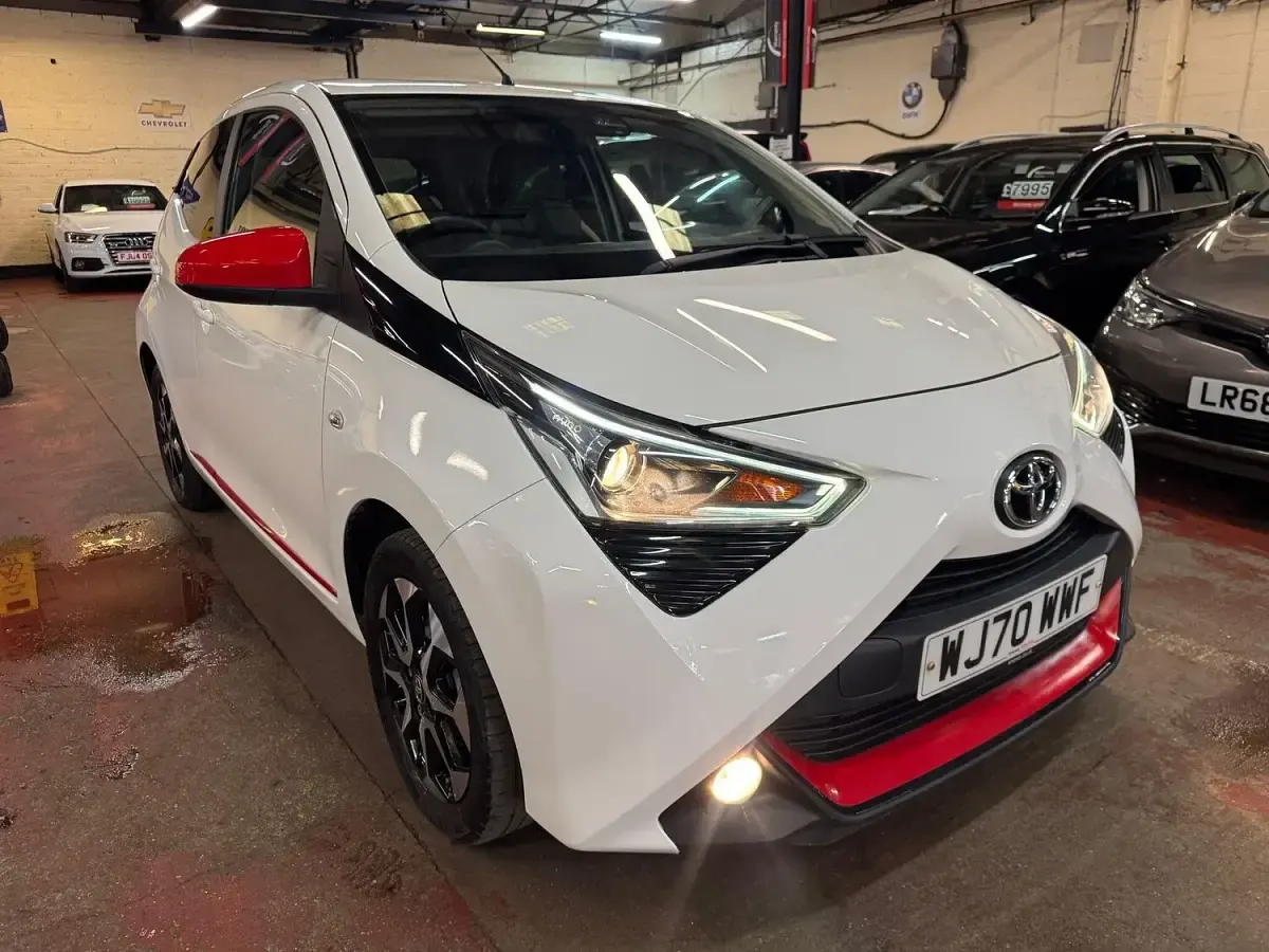 Used Toyota Aygo Trend 72 HP (52 kW) 2020 White Hatchback