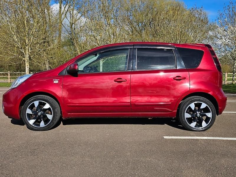 Used Nissan Note N-TEC 110 HP (80 kW) 2013 Red Hatchback
