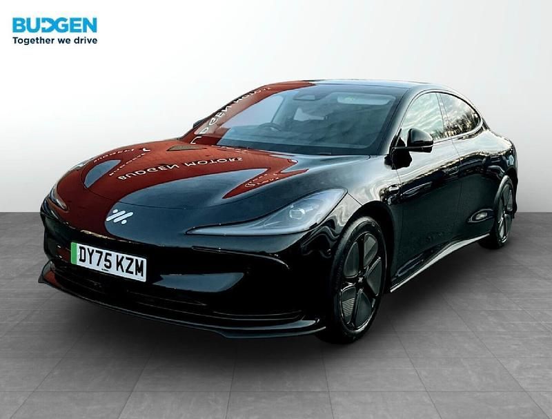 Used MG IM5 216 kW (295 HP) 2025 Black Hatchback