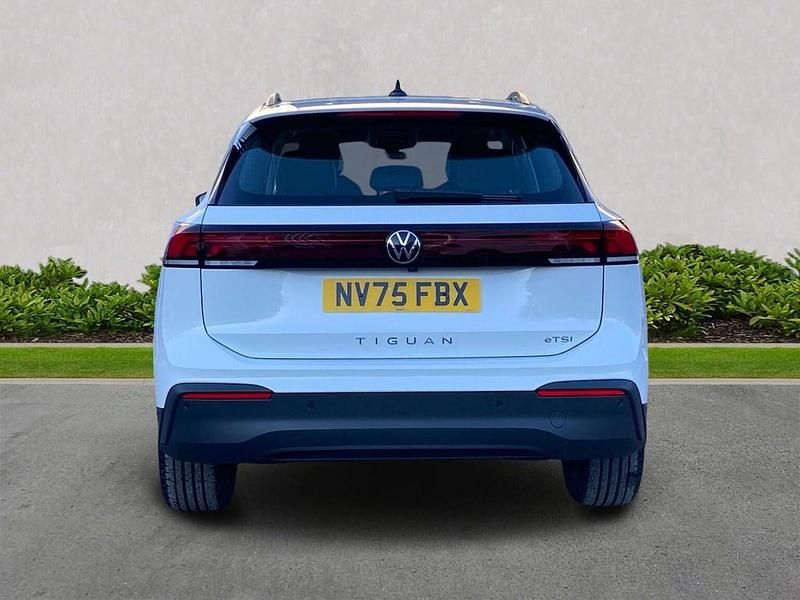 New VW Tiguan Life 150 HP (110 kW) 2025 White SUV