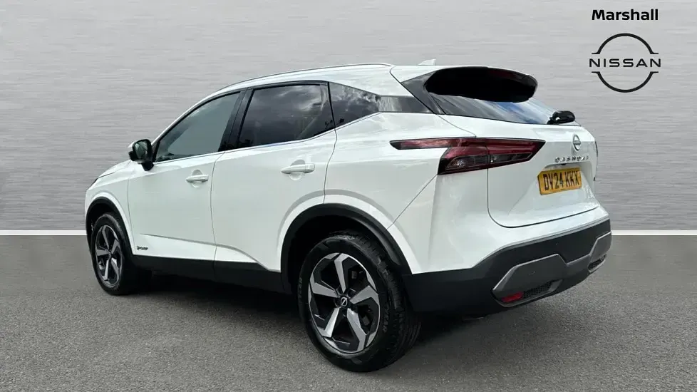 Used Nissan Qashqai N-Connecta 190 HP (139 kW) 2024 White SUV