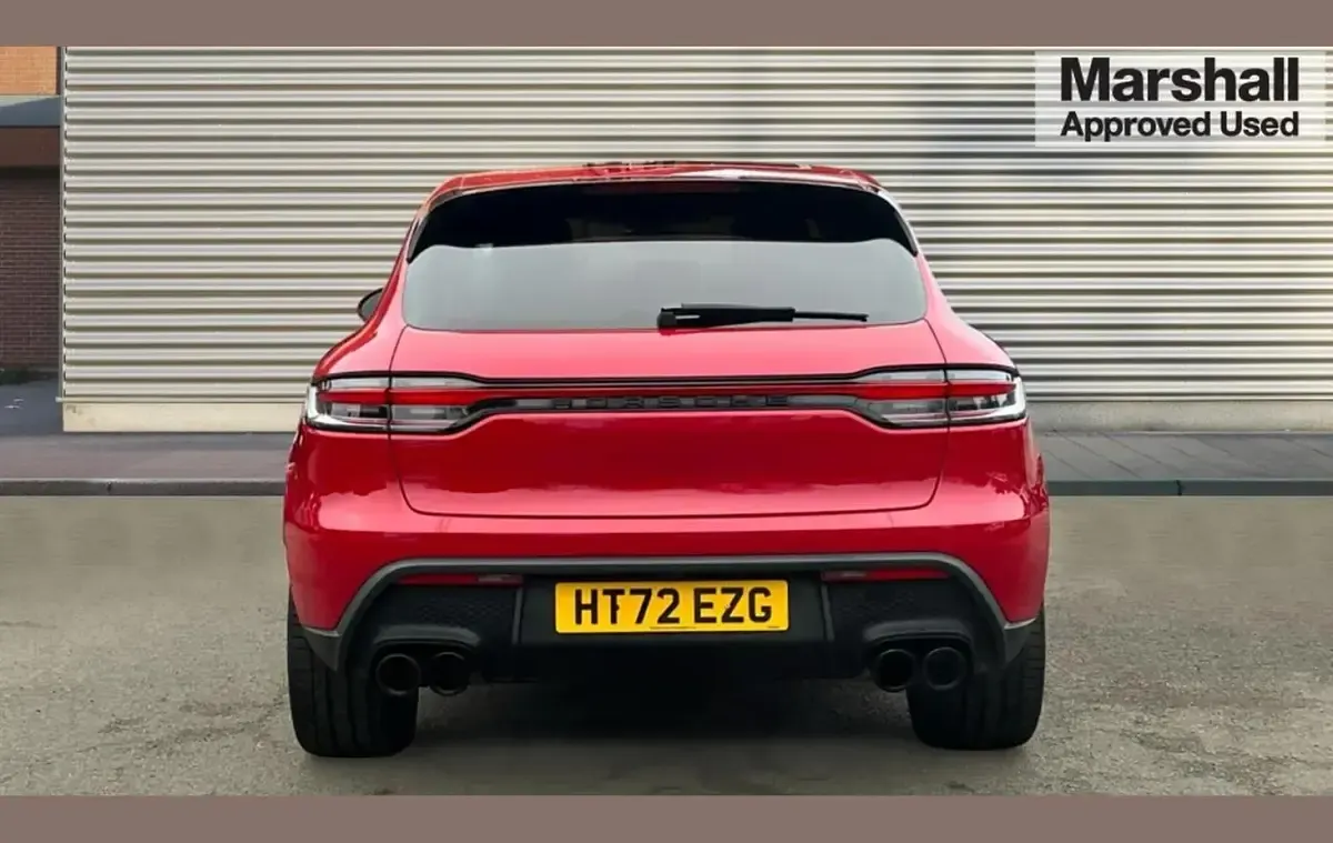 Used Porsche Macan 374 HP (275 kW) 2023 Red SUV