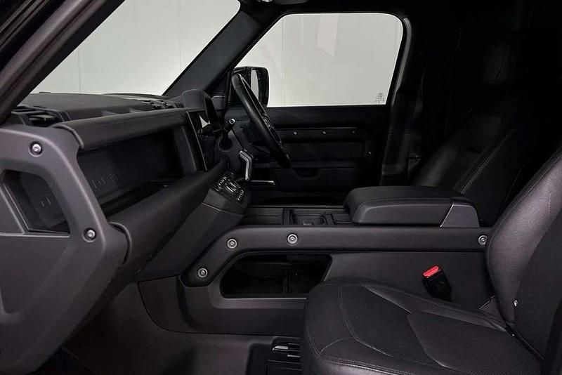 Used Land Rover Defender HSE Dynamic 296 HP (217 kW) 2023 Black SUV